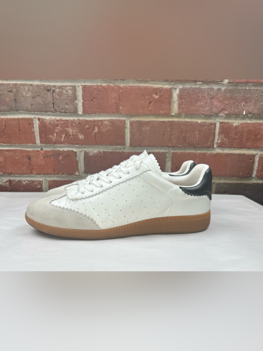 Anthropologie Silent D Simple Sneakers sz 8